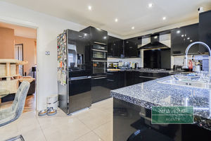 Photo 22- click for photo gallery